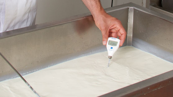 cheese-making-process-01