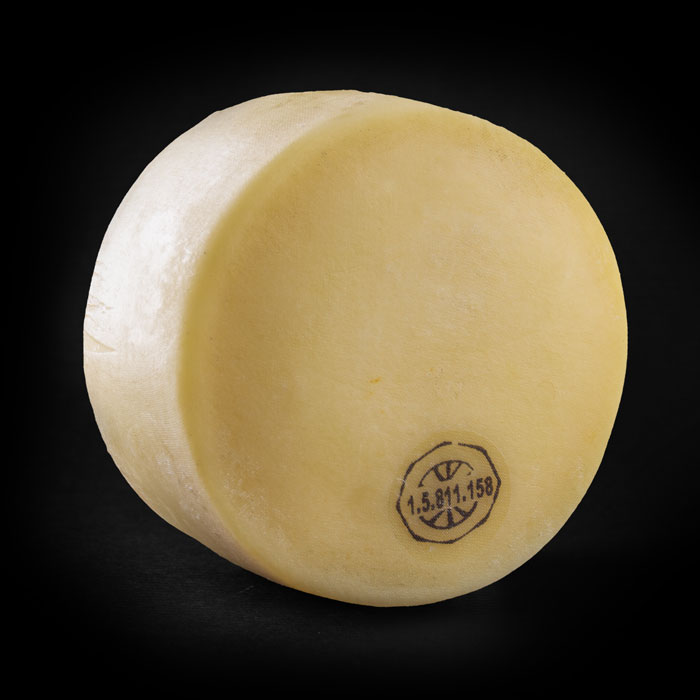 Unsmoked Ondarre cheese products-cheese-ondarre-whole-unsmoked